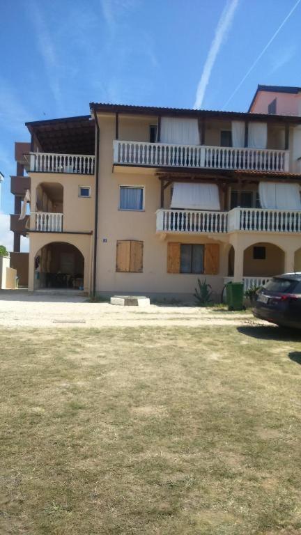 Apartments Ninske Vodice Экстерьер фото